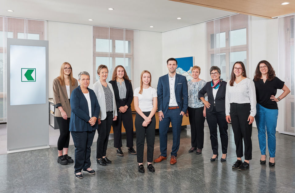 Foto der Mitarbeitenden der St.Galler Kantonalbank Niederlassung Gams