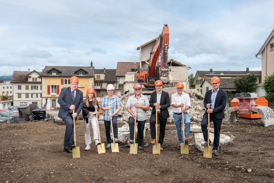 Foto vom Spatenstich des Neubaus der St. Galler Kantonalbank Niederlassung Eschenbach