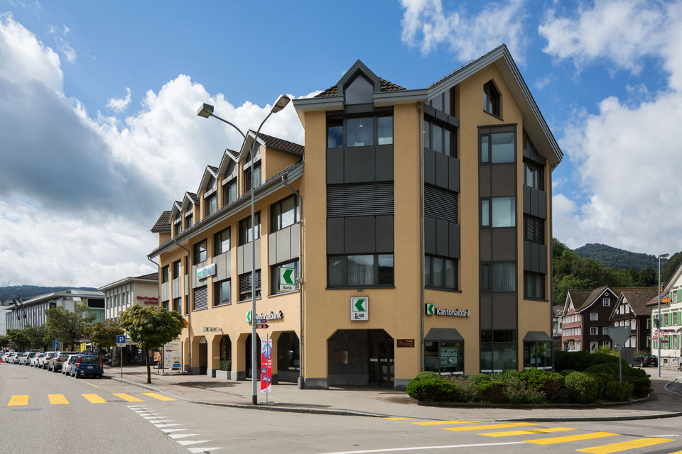 Ansicht vom Gebäude der Niederlassung der St.Galler Kantonalbank in Wattwil
