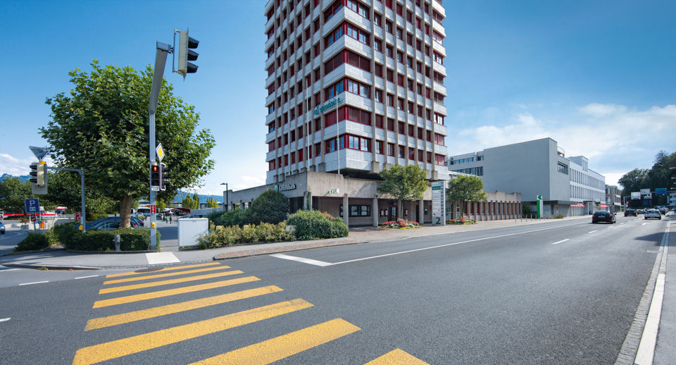 Ansicht vom Gebäude der Niederlassung der St.Galler Kantonalbank in Heerbrugg
