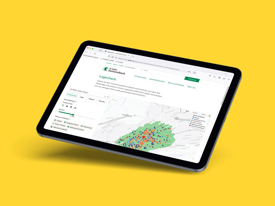 Tablet mit geöffneter Lagecheck-Webseite der St.Galler Kantonalbank